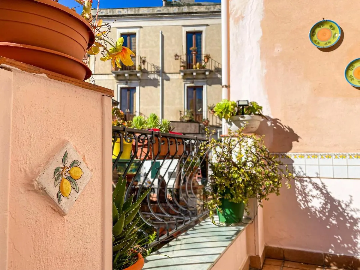 Porta Messina Terrace Apartments Taormina Italia