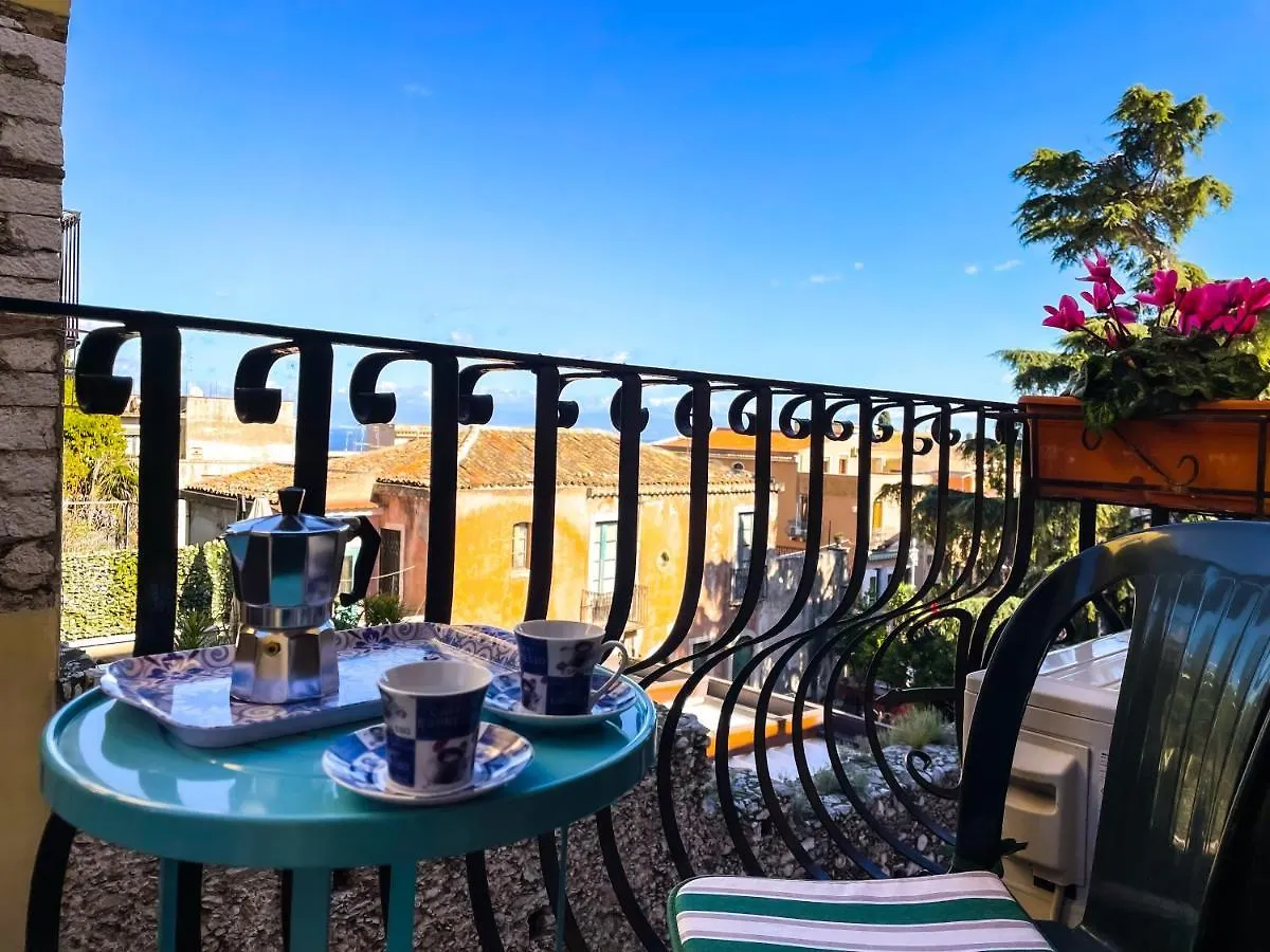Porta Messina Terrace Apartments Taormina